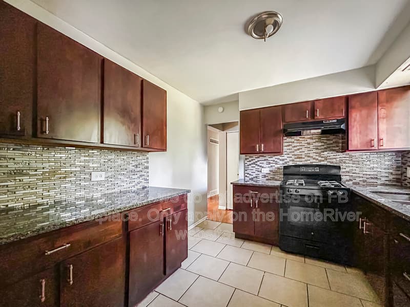 Country Club Hills House: 17849 John Ave