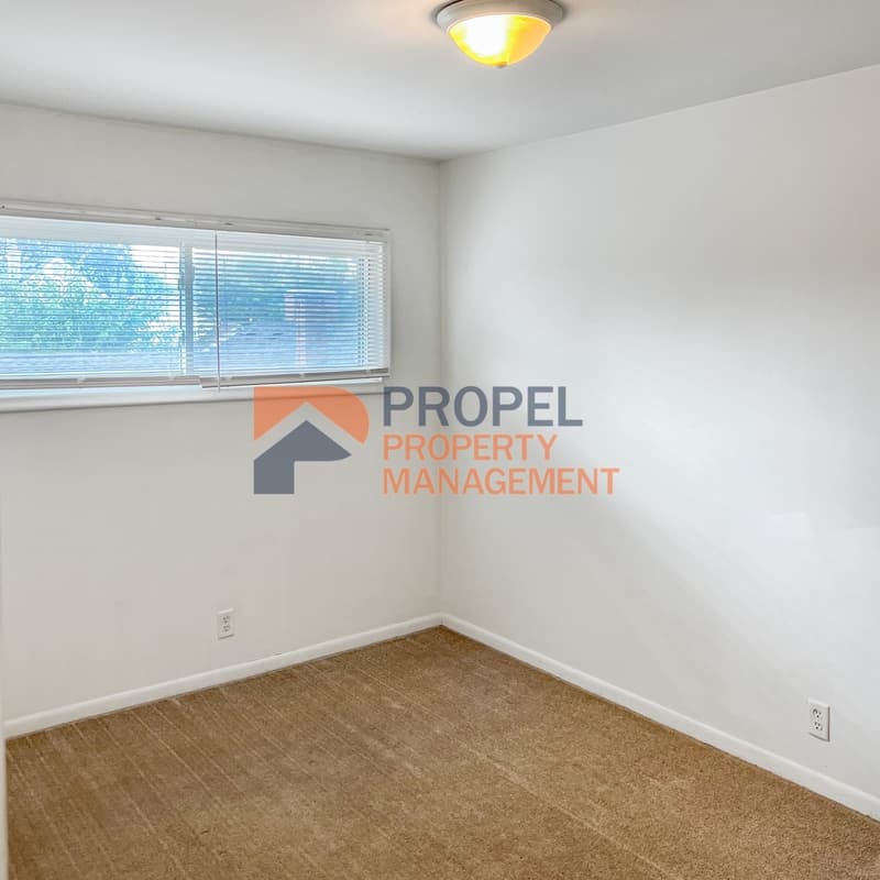 Wayne Condo: 35505 Michigan - Apt 2