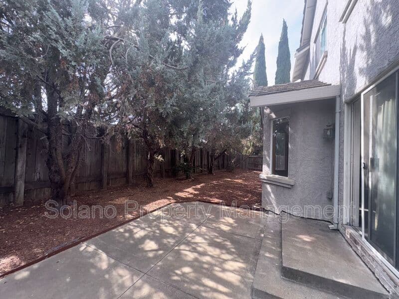 Fairfield House: 3426 Glen Ellen Dr