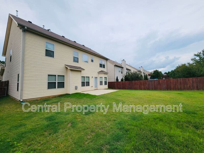 Simpsonville House: 265 Meadow Blossom Way