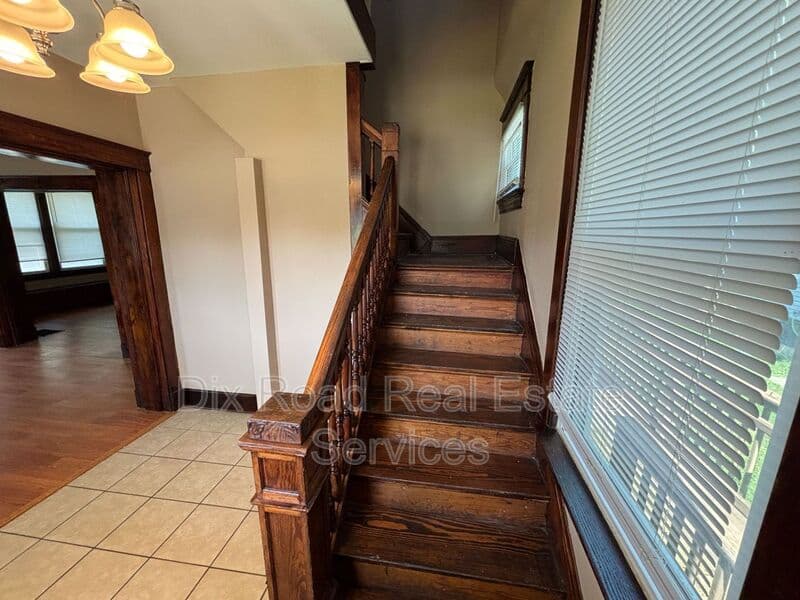 Cincinnati House: 11169 Maple Street