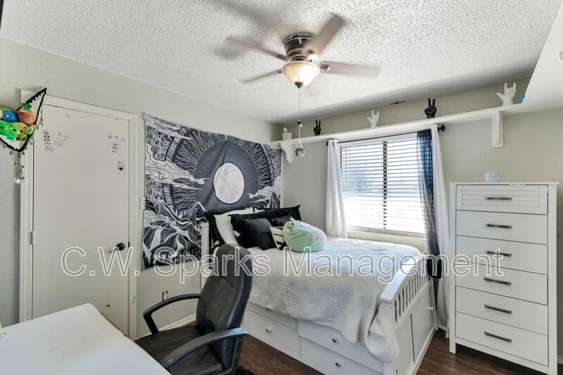 Rowlett House: 4018 Smartt Street