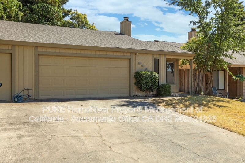 Fair Oaks House: 8128 Deseret Ave
