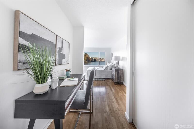 Seattle Condo: 1800 43rd Ave E