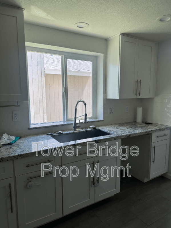 Elk Grove House: 7016 Plume Way