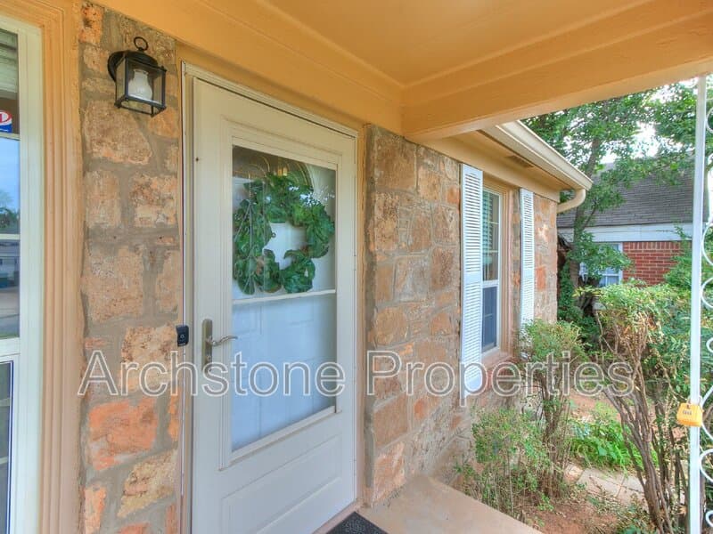Oklahoma City House: 2617 Northwest 37th Street
