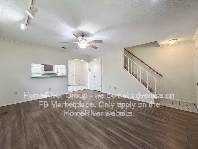 Austin Townhome: 8400 Jamestown Dr