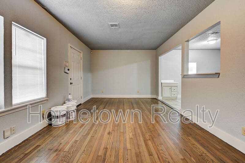 Oklahoma City House: 2114 N Bath Avenue