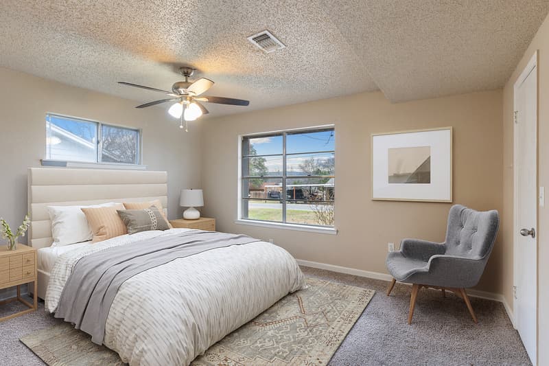 Burnet House: 400 North River Oaks Drive