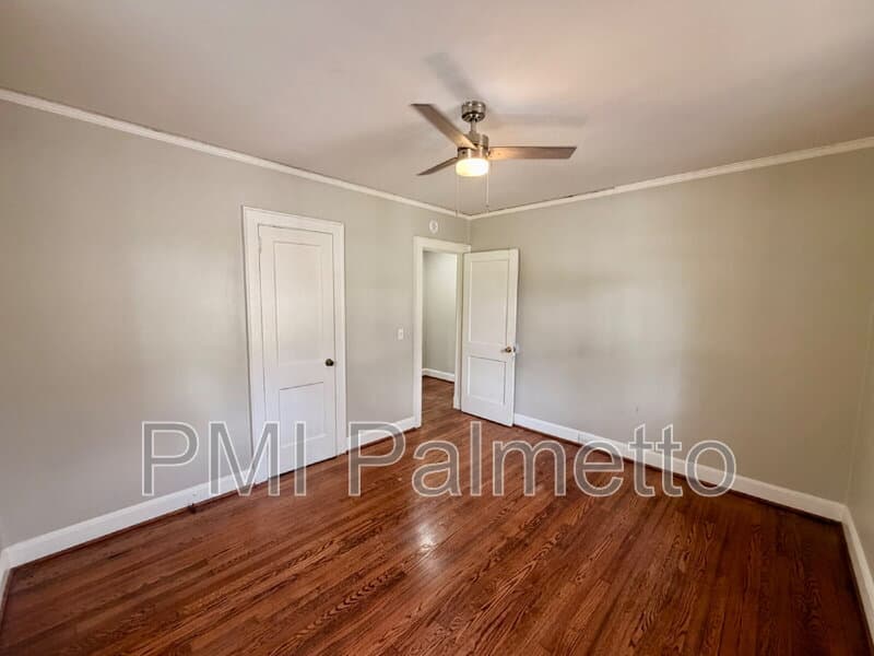 Columbia House: 1304 Mount Vernon Street
