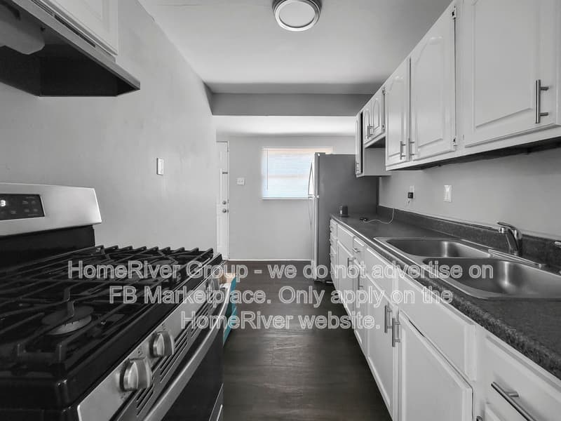Saint Louis House: 10648 Spring Garden Dr