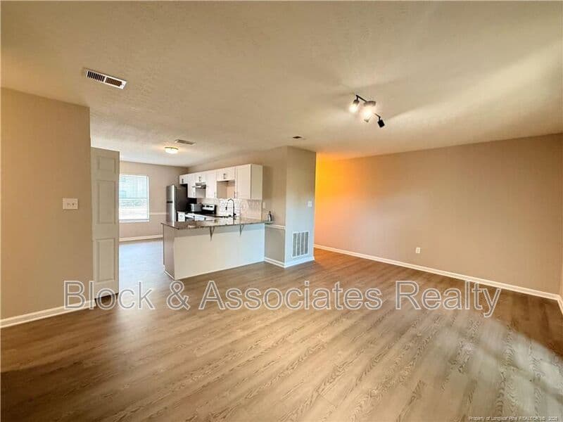 Hope Mills House: 4083 Professional Dr