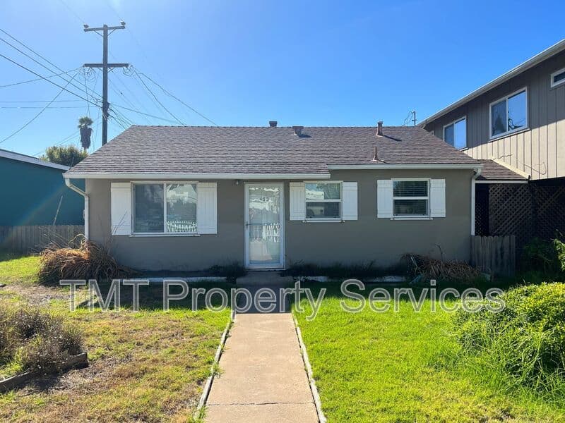 Morro Bay House: 450 Hillview Street