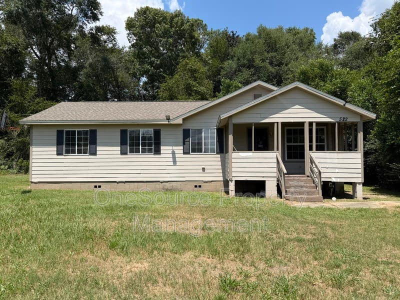 Quincy House: 522 Charlie Harris Loop