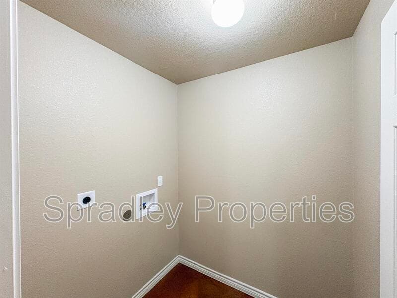 Belton Condo: 749 Laila Ln