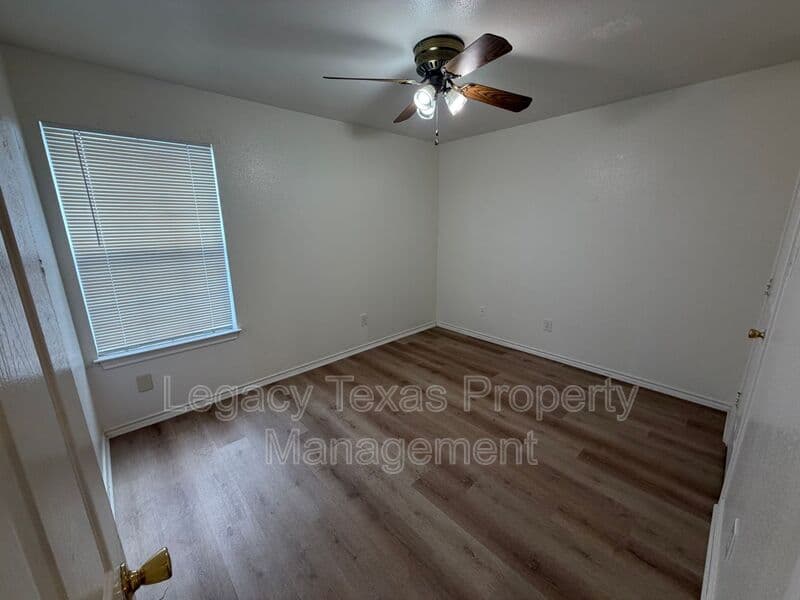 Cleburne Condo: 701 Miracle Ln