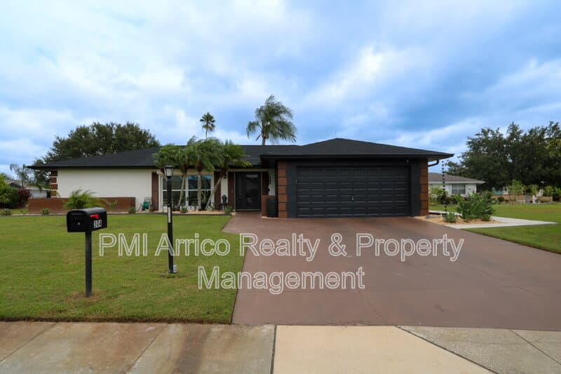 Sun City Center House: 304 Brockfield Drive