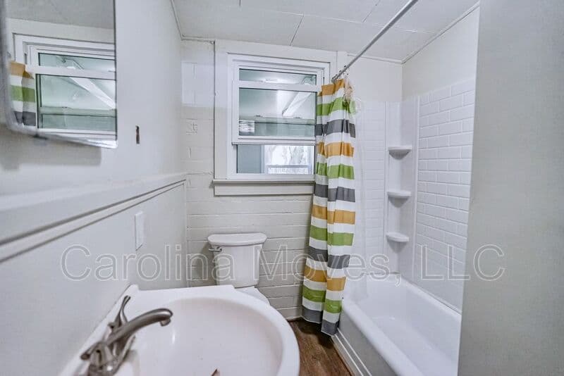 Taylors House: 205 Brushy Creek Road