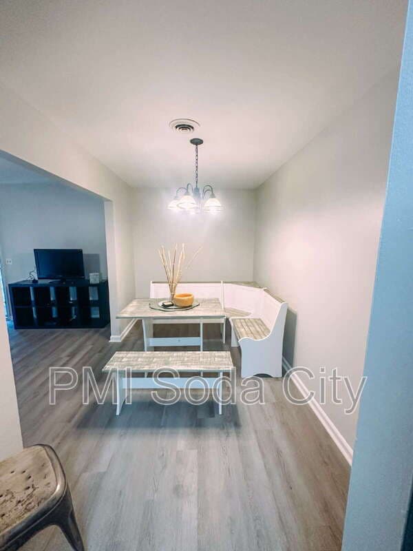Columbia Condo: 105 Thornwell Court