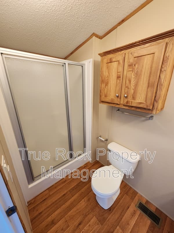 Ada House: 16201 County Road 1525