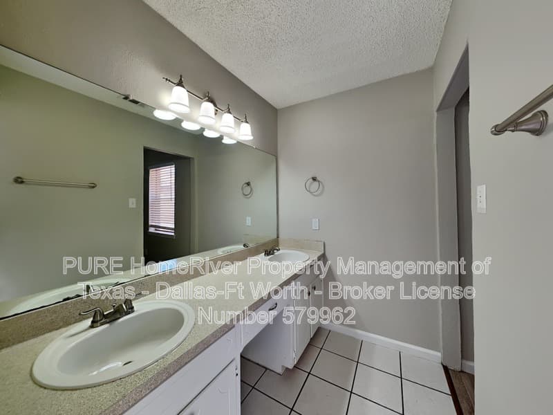 Arlington House: 5223 Windy Meadow Dr