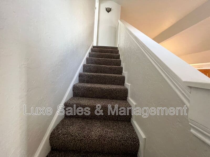 Moore House: 2137 Goodrich Drive