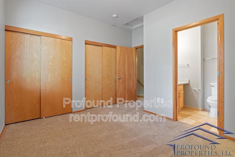 Beaverton Condo: 627 SW Dillan Drive