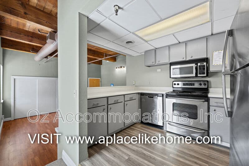 Kansas City Condo: 609 Central St