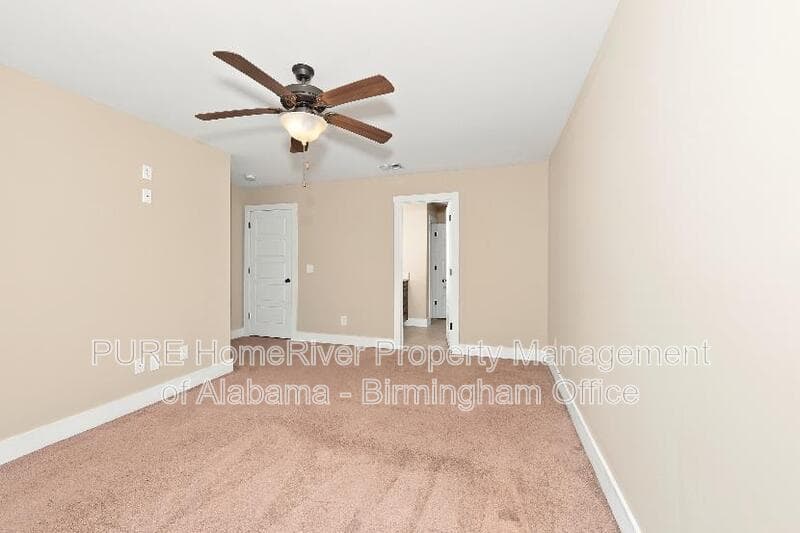 Gardendale House: 4257 Lochshire Lane