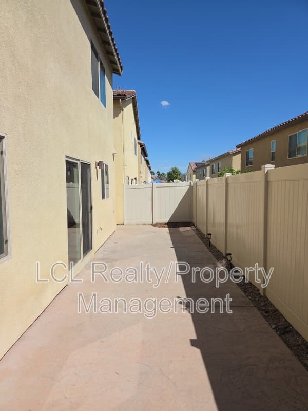 Lake Elsinore Condo: 32855 Crown Point Ln