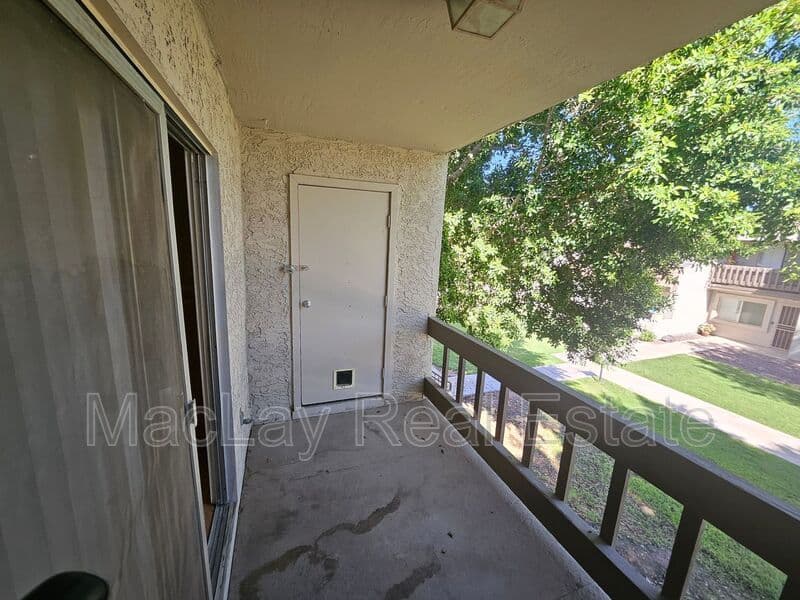 Mesa House: 520 N. Stapley Dr.