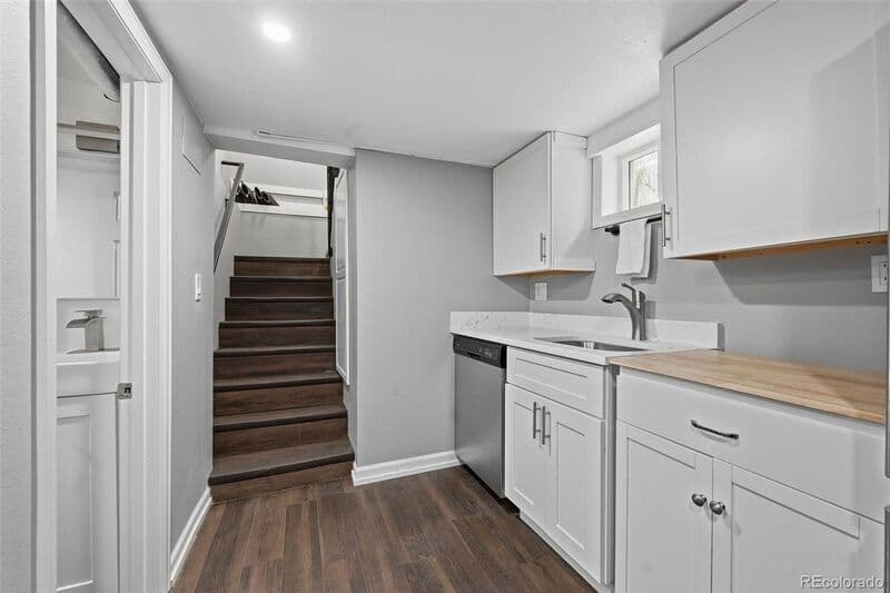 Englewood House: 3726 S Sherman St