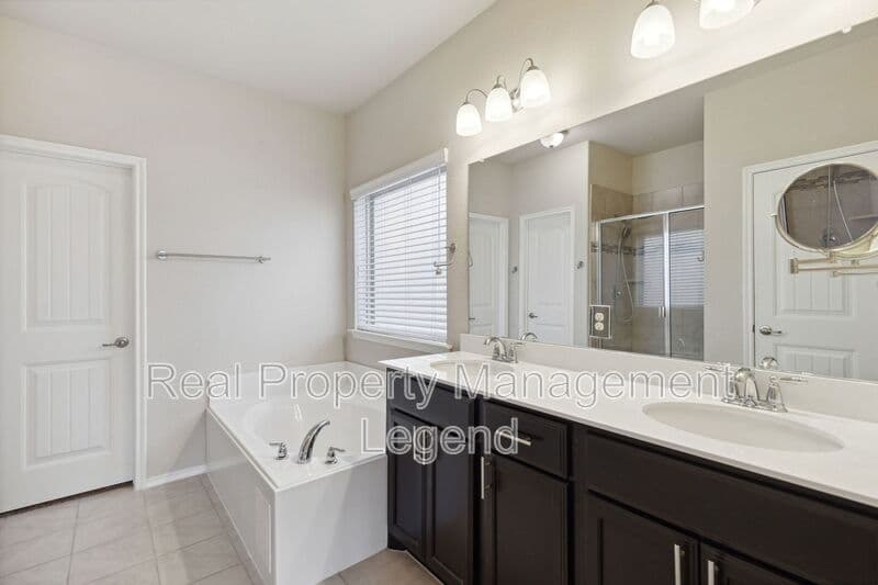McKinney House: 812 Gray Fox Drive