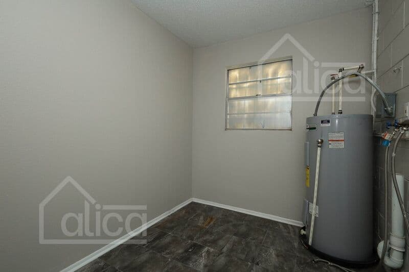 Orlando House: 4258 Clarinda St
