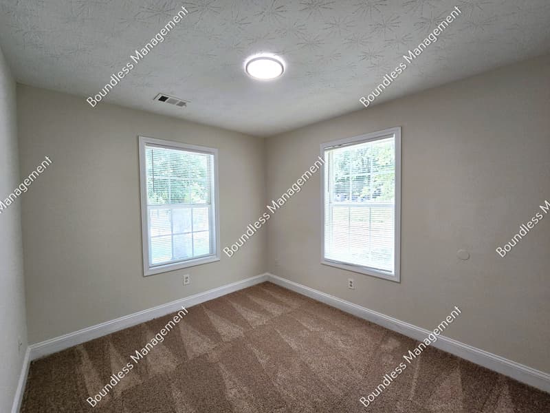 Atlanta House: 1687 Thoms Dr NW