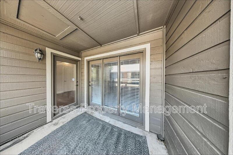 Arlington Condo: 1108 Quail Valley Ln