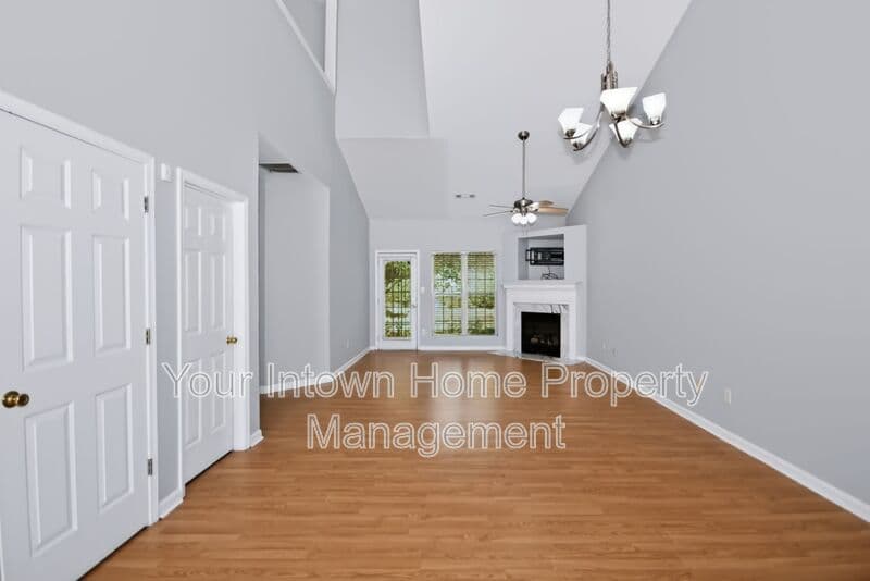 Rex House: 6697 Sunset Ct