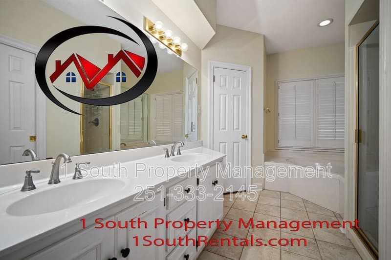 Mobile House: 4272 Bit and Spur Road #16