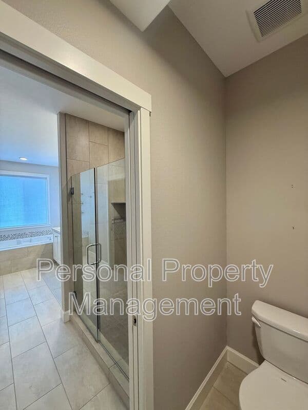 Vancouver House: 5502 NE 134th St