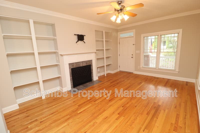 Apex House: 1003 Scotts Ridge Trl