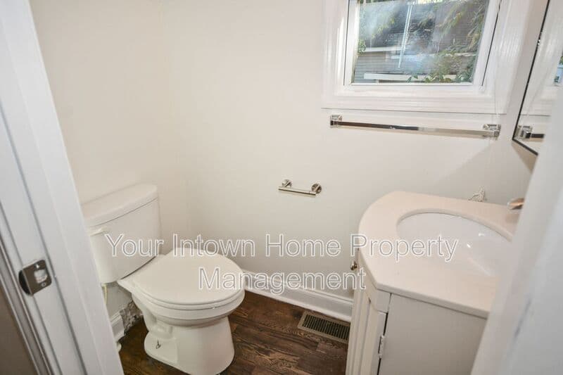 Atlanta House: 69 Haygood Ave SE