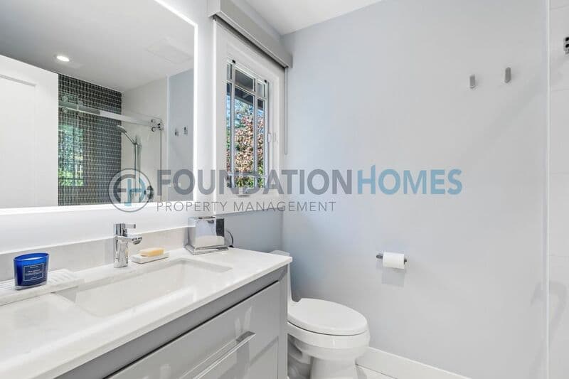 San Rafael House: 62 Manderly Rd