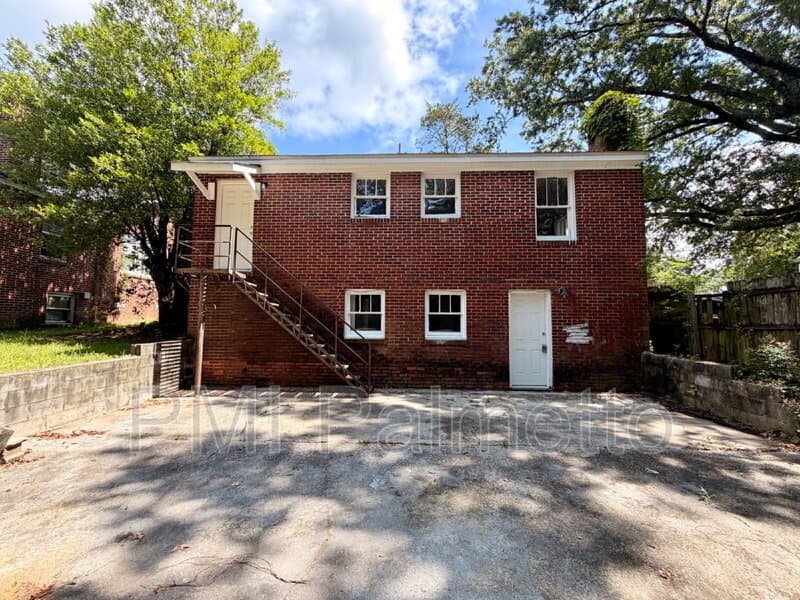 Columbia House: 1304 Mount Vernon Street