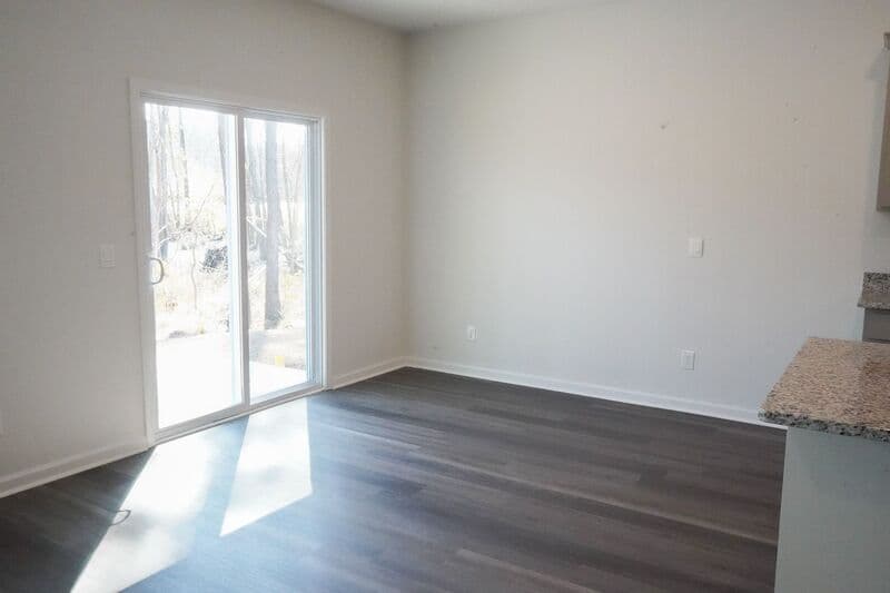 Pooler House: 150 Kraft Kove