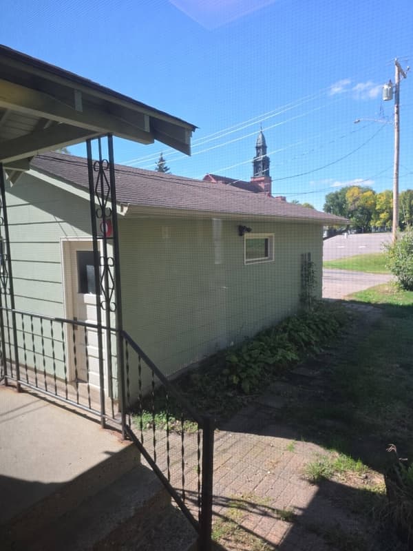 Buffalo House: 309 Central Ave