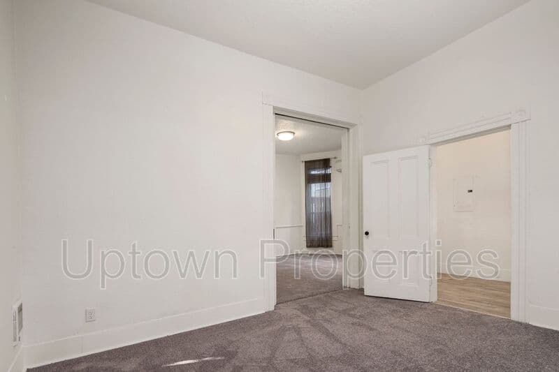 Portland House: 624 NW 22nd Ave