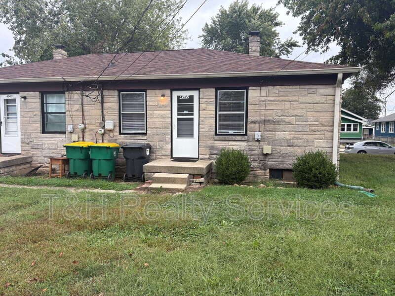 Speedway Condo: 4942 West 11th Street