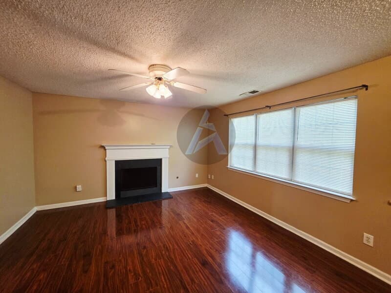 Acworth House: 2125 Serenity Drive Northwest