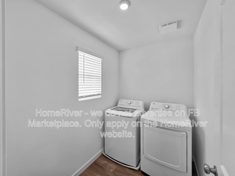 Florence House: 578 W Van Haren St