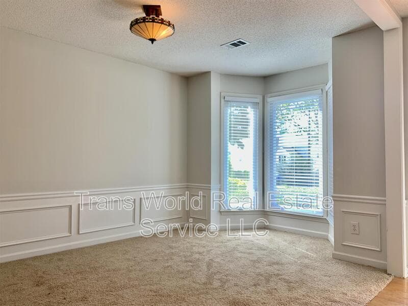 Alpharetta House: 485 Chippenham Court